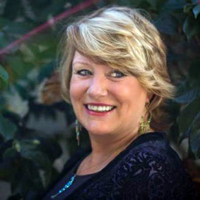 Anne Swanson Leadbetter smiling